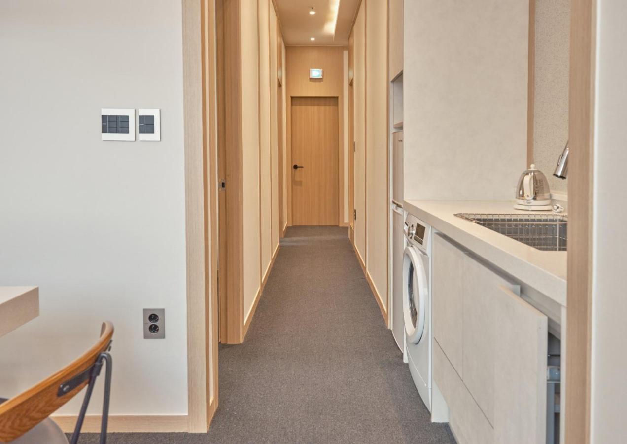 Uh Suite The Seoul Exterior photo