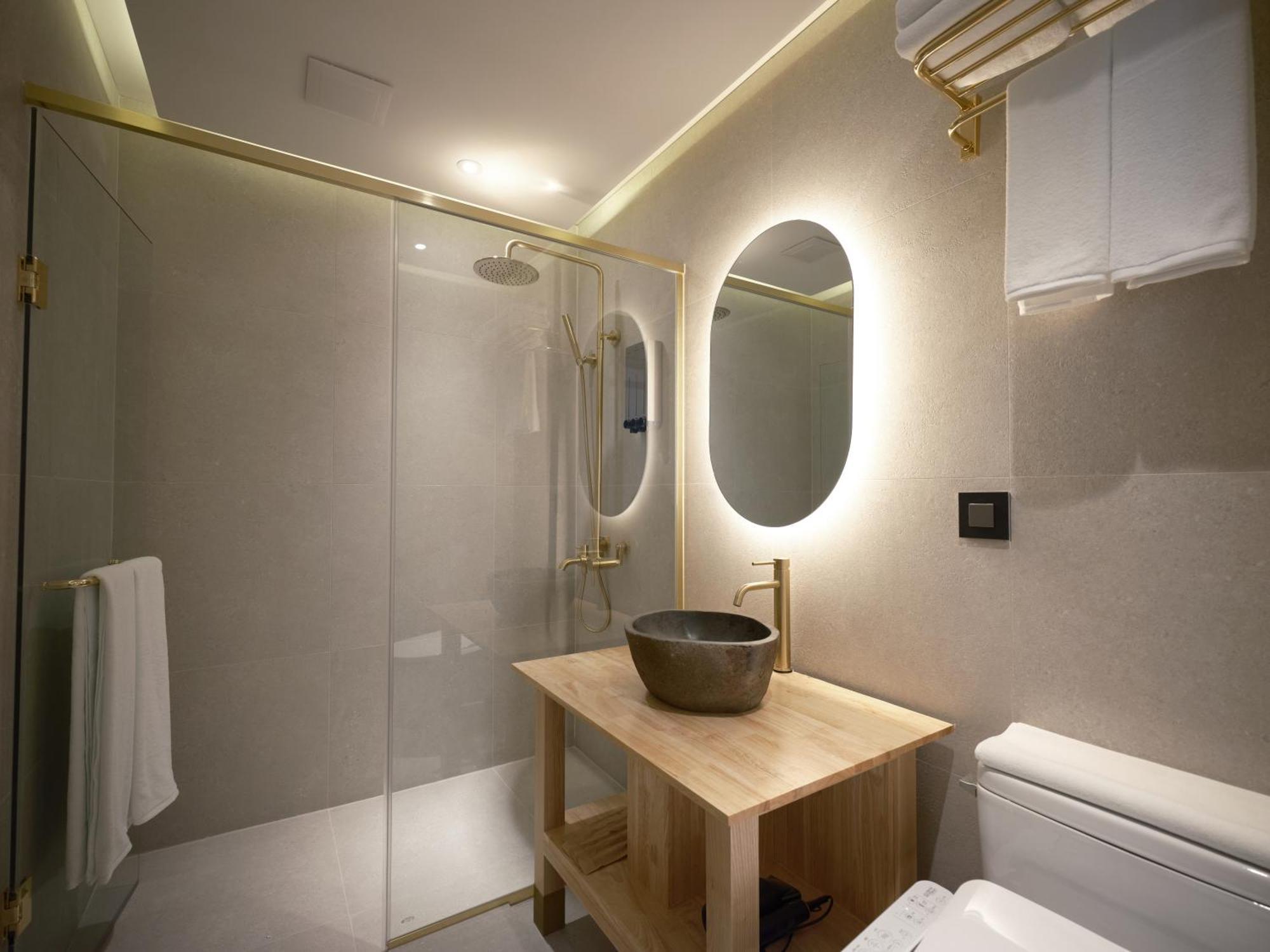 Uh Suite The Seoul Exterior photo