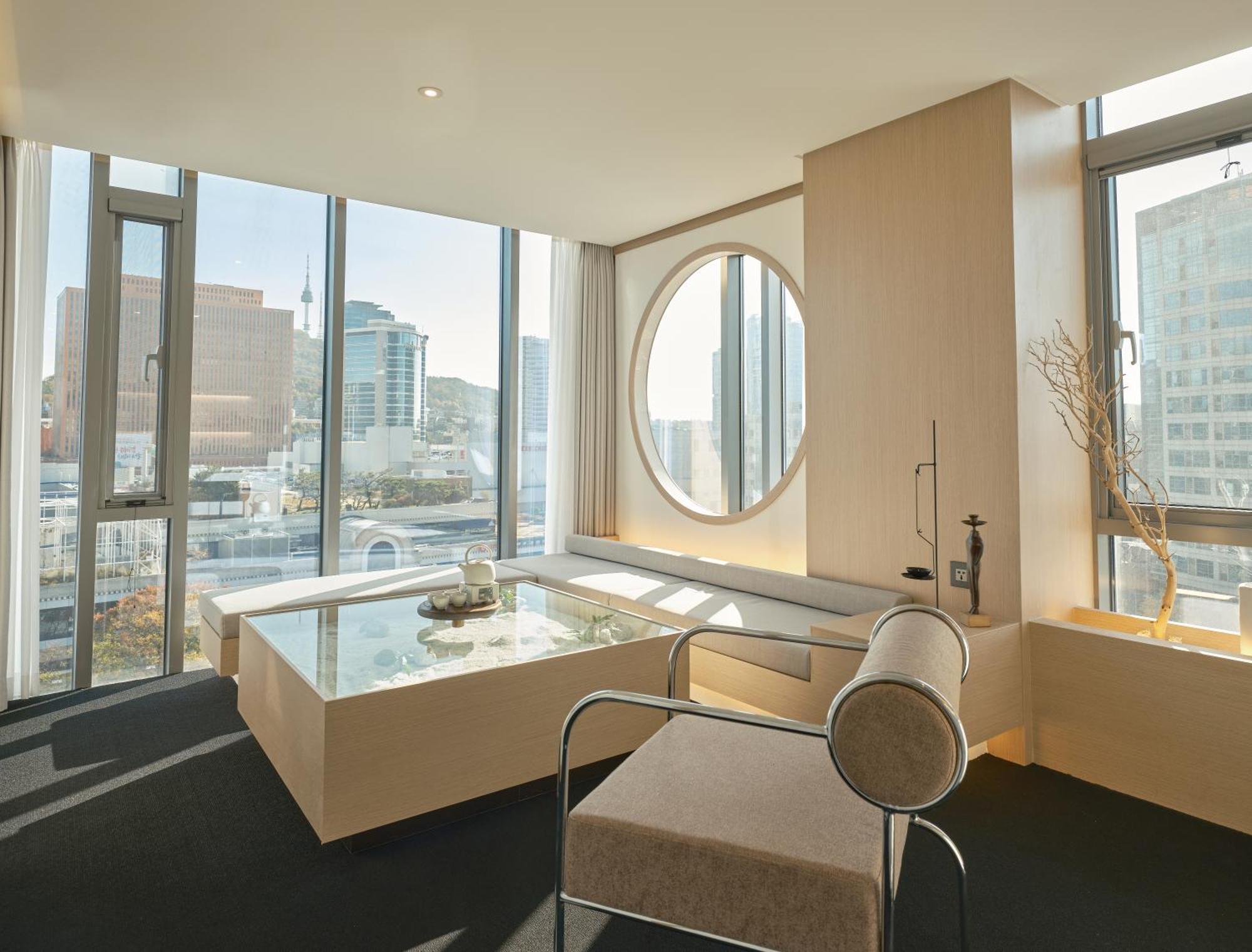 Uh Suite The Seoul Exterior photo