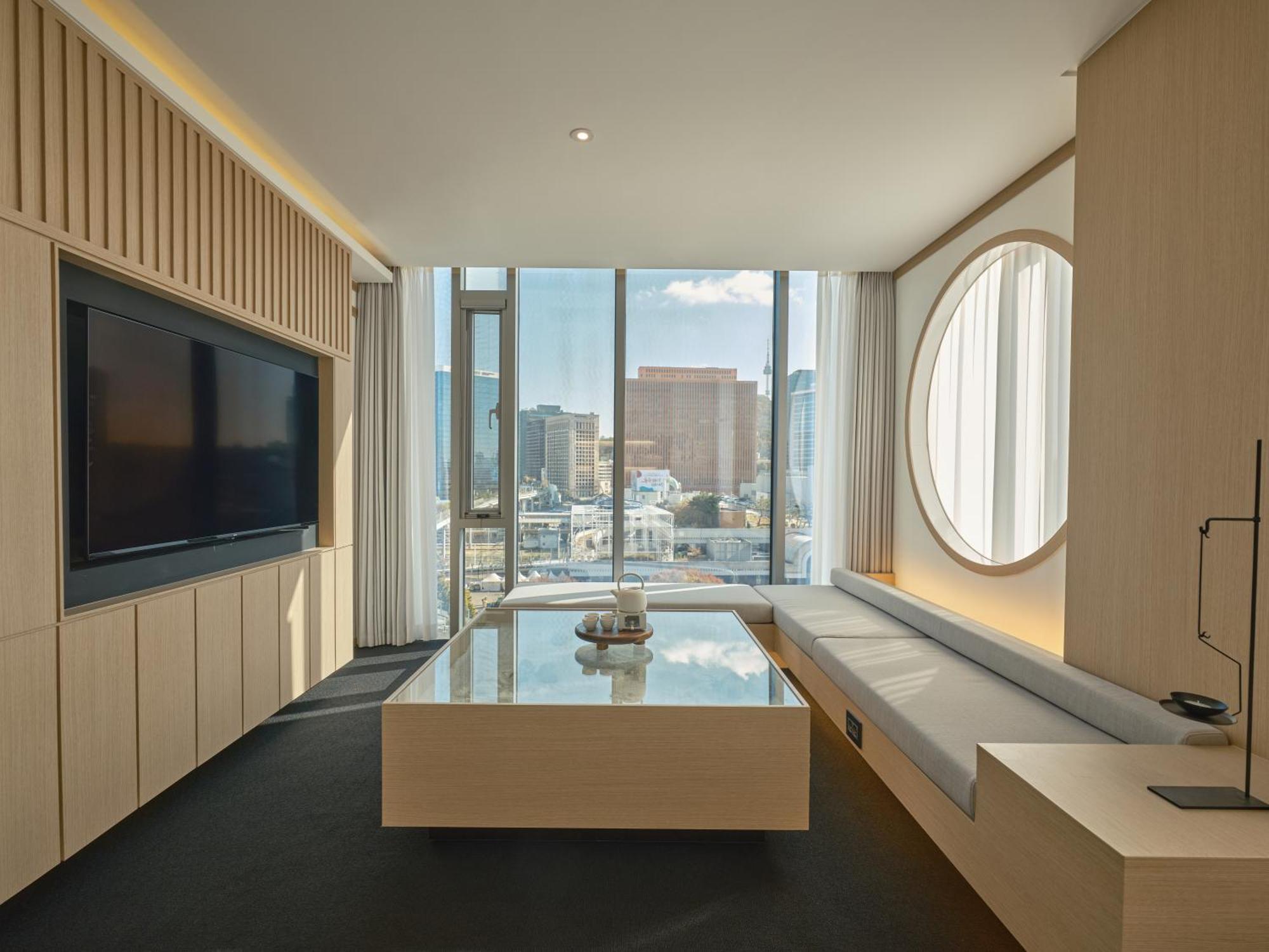Uh Suite The Seoul Exterior photo