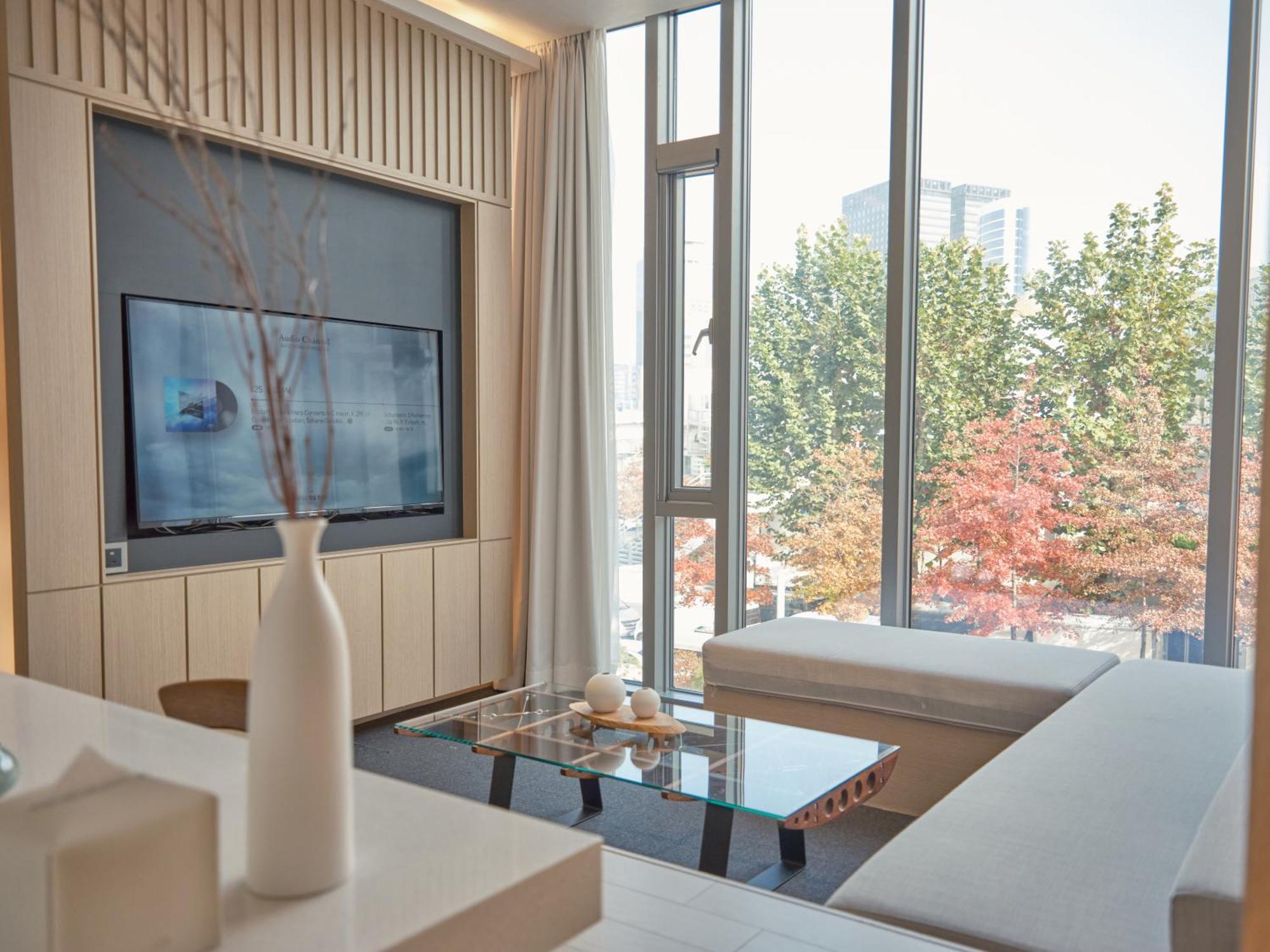 Uh Suite The Seoul Exterior photo